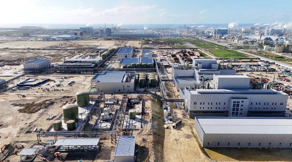 Batteries lithium-ion : le Maroc inaugure sa première usine capable d’alimenter 1 million de véhicules électriques par an