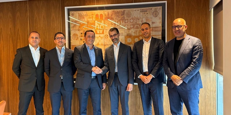 Cosmétique : Dislog Group acquiert Avon