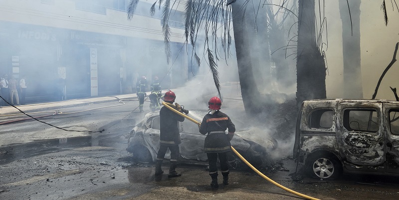 Fès : Trois voitures ravagées par un
