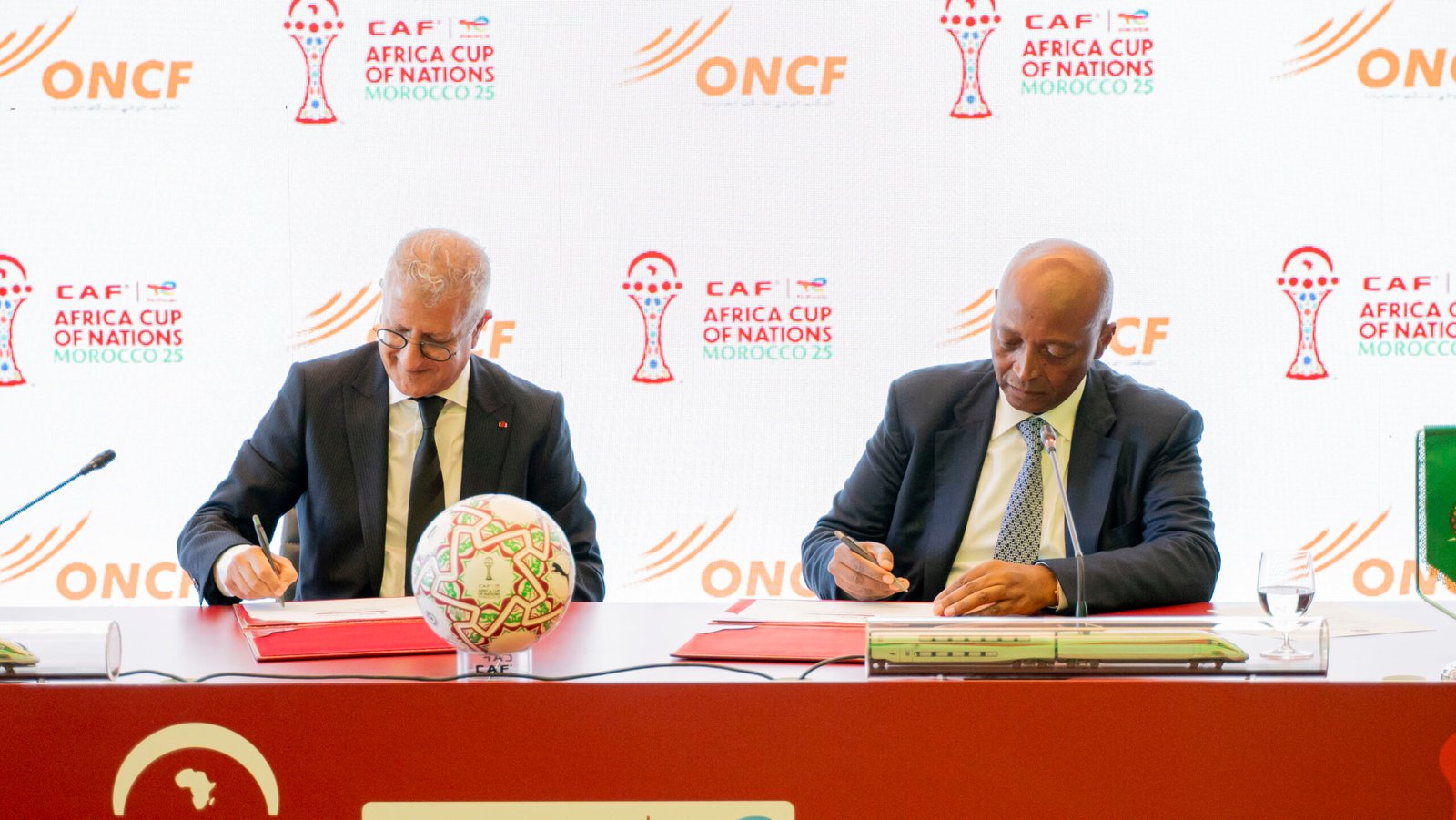 La CAF et l’ONCF signent un partenariat stratégique pour la CAN-2025